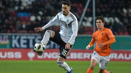Länderspielerprobt. Suat Serdar hat schon Erfahrung in der deutschen U21 gesammelt.