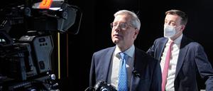 Norbert Röttgen im CDU-TV-Studio mit Generalsekretär Paul Ziemiak.
