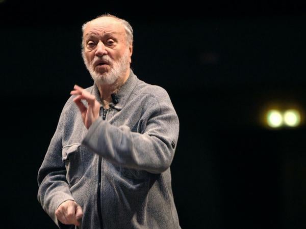 Der Kurt Masur, der 2015 starb, bei einer Probe im Jahr 2010 in Bonn.