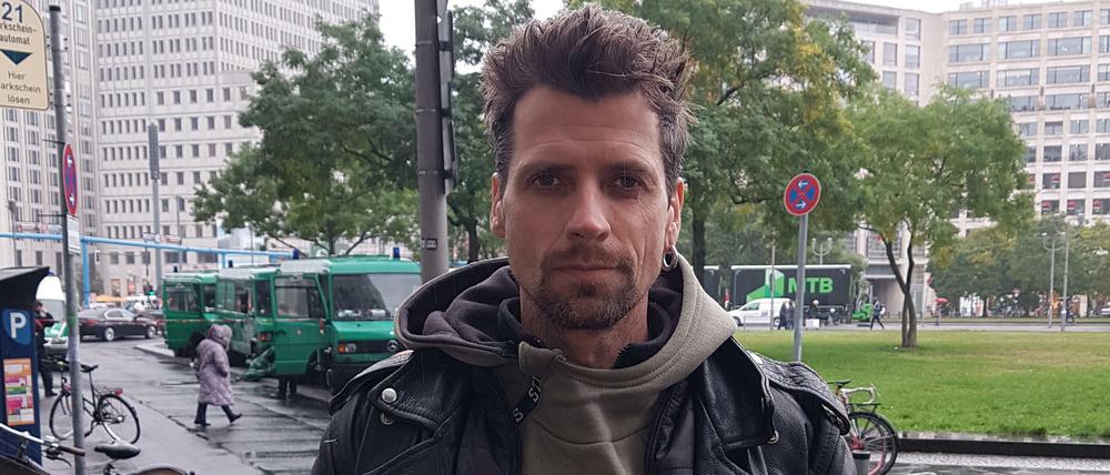 Extinction-Rebellion-Aktivist Jan-Gerrit Seyler am Potsdamer Platz
