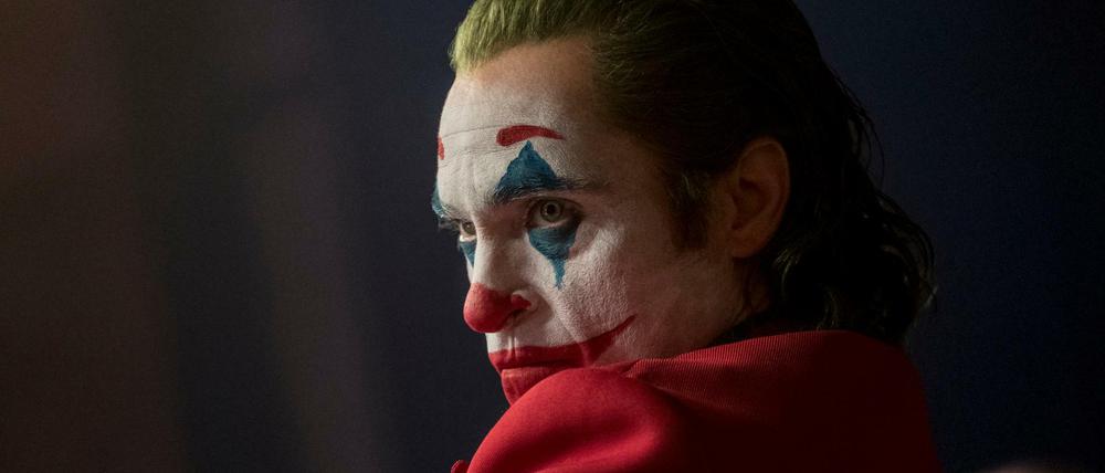 Arthur Fleck (Joaquin Phoenix) verliert sich als Joker allmählich in seinen Wahnfantasien. 