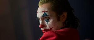 Arthur Fleck (Joaquin Phoenix) verliert sich als Joker allmählich in seinen Wahnfantasien. 