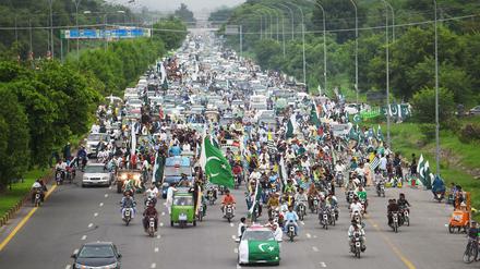 In Pakistan, einst ein Stabilitätsanker inmitten der Krisenregion, hat die Diplomatie als Mittel der Politik einen schweren Stand.