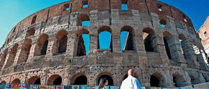 Das Kolosseum im September 2019 mit Kinderzeichnungen für den Frieden. 