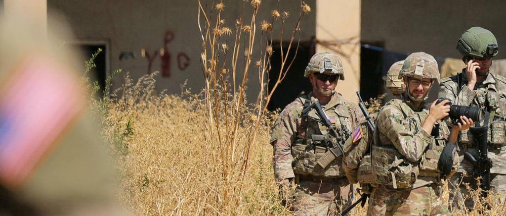 Türkische und amerikanische Soldaten im nordsyrischen Grenzgebiet.
