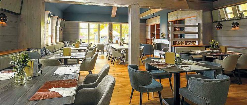 Alles andere als Folklore-Kitsch: Das Freilich am (Scharmützel-)See bietet ein zeitgemäß-modernes und doch gemütliches Ambiente - plus Veranstaltungssaal, großer Terrasse und herrlicher Liegewiese.