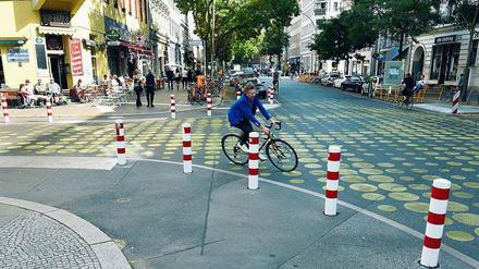 Wie es war. Die Poller an den Kreuzungen in der Bergmannstraße werden bleiben ... 
