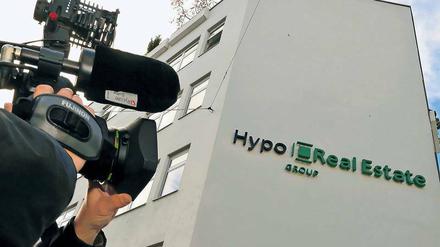 Fass ohne Boden. Die HRE und ihre Bad Bank werden noch Jahrzehnte mit Verlust weitermachen. 