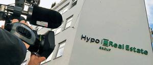 Fass ohne Boden. Die HRE und ihre Bad Bank werden noch Jahrzehnte mit Verlust weitermachen.