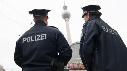 Brennpunkt Alex. Die Polizei hat ihre Präsenz am Platz seit einiger Zeit verstärkt.