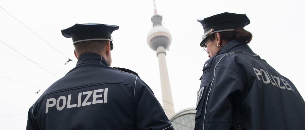 Brennpunkt Alex. Die Polizei hat ihre Präsenz am Platz seit einiger Zeit verstärkt.