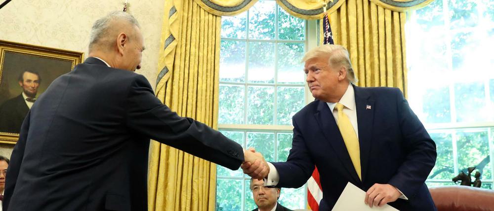 US-Präsident Donald Trump und China Vizepremier Liu He im Weißen Haus