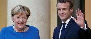 Frankreichs Präsident Emmanuel Macron empfing Kanzlerin Angela Merkel am Sonntag im Elysée-Palast in Paris.