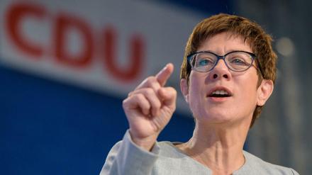 In Frage gestellt: Behält CDU-Chefin Kramp-Karrenbauer den Erstzugriff auf die Kanzlerkandidatur oder gibt es eine Urwahl?