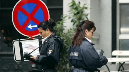 Bislang mussten Mitarbeiter des Ordnungsamts immer uniformiert ausrücken.