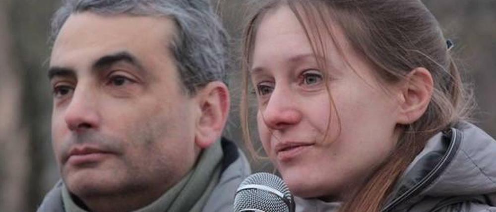 Von Inhaftierung bedroht: Die russische Journalistin Swetlana Prokopjewa, im Bild zusammen mit Lew Shlosberg von der Oppositionspartei im Stadtparlament von Jabloko. 