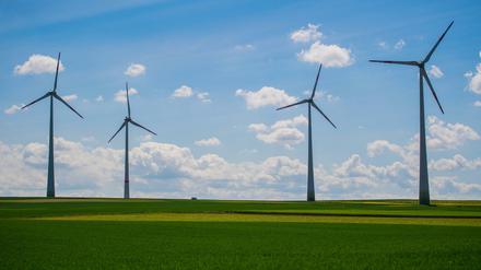 Investitionen in Erneuerbare Energien sind teuer. Vielfach wird deshalb gefordert, die Schuldenbremse zu lockern. 