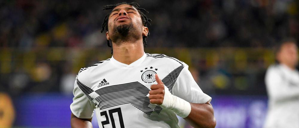 Serge Gnabry kann gegen Estland nicht von Beginn an stürmen.