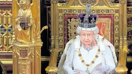 Königin Elizabeth II. bei der Verlesung der Queen's Speech im Jahr 2016 (Archiv).