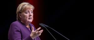 Angela Merkel (CDU), Bundeskanzlerin, spricht beim Ordentlichen Gewerkschaftstag der IG Metall.