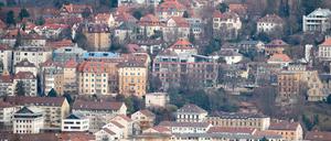 Grundsteuer zahlen alle Eigentümer von Immobilien und die meisten Mieter.