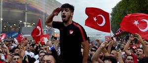 Militärische Grüße: Der türkische Botschafter verurteilt die Kritik.