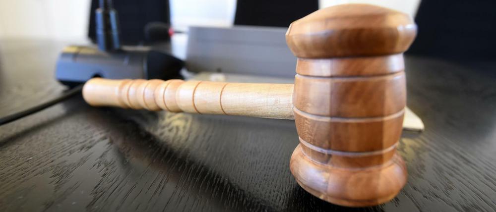 Die beiden Angeklagten wurden zu Bewährungsstrafen verurteilt.