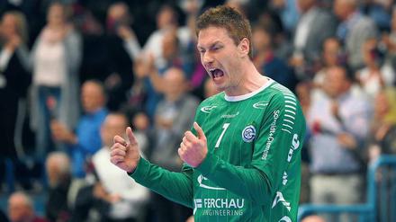 Klassiker: Carsten Lichtlein bejubelt einen parierten Wurf.