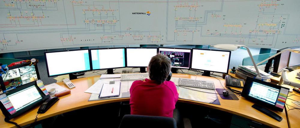 In der zentralen Netzleitwarte wird das 35 000 Kilometer lange Berliner Stromnetz überwacht.