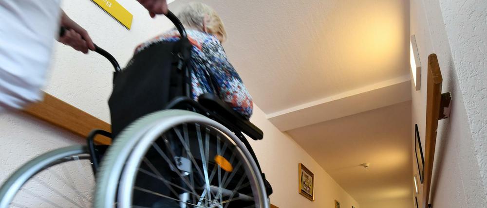 Immer teurer. Experten verlangen, den Eigenanteil für Pflegeheim-Bewohner zu begrenzen.