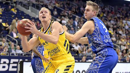 Albas Luke Sikma (l.) fand mit seinem Team nur zu Beginn nicht so richtig ins Spiel.