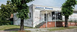 Osthaus steht noch, Westladen ist schon wieder geschlossen. So sieht's aus in Löwenberger Land (Brandenburg).