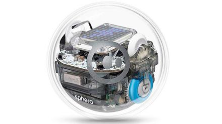 Mit der Roboterkugel „Sphero“ können die Grundzüge des Programmierens erlernt werden. 