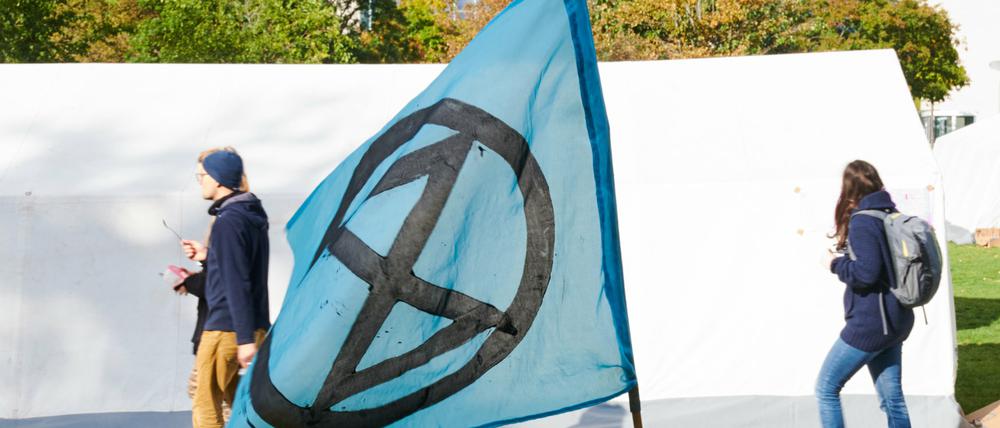 Die Aktionswoche von Extinction Rebellion fand vor allem in Mitte statt. Julia Weiss fragt die Aktivisten, wie es danach weitergehen soll.