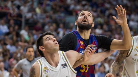 Mit Nikola Mirotic (Mitte) hat der FC Barcelona den spektakulärsten Transfer des Sommers getätigt.