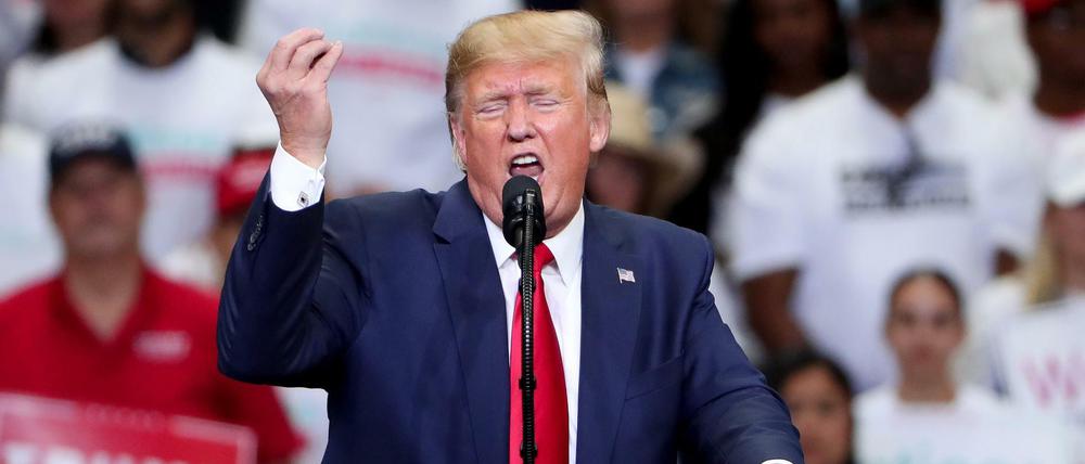 Augen zu und durch? Donald Trump während einer "Keep America Great"-Rede am 17. Oktober in Dallas, Texas.