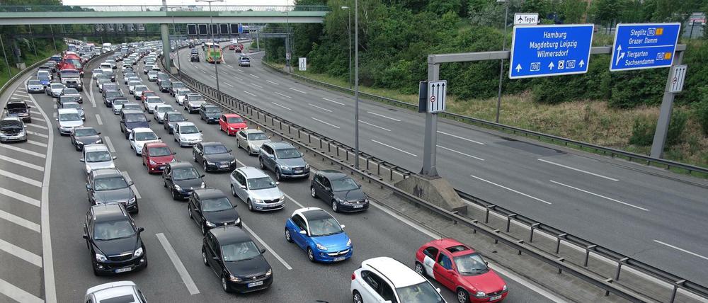Stau auf Berliner Autobahn.