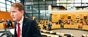 Wegen des Wahlkampfes wird Björn Höcke von seinen Parteikollegen nicht offen angegriffen. Doch er hat Fehler gemacht.