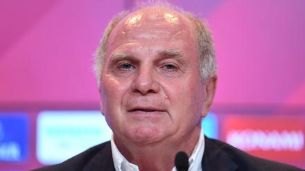 Uli Hoeneß bezeichnet Niklas Süles Verletzung als „Drama“.