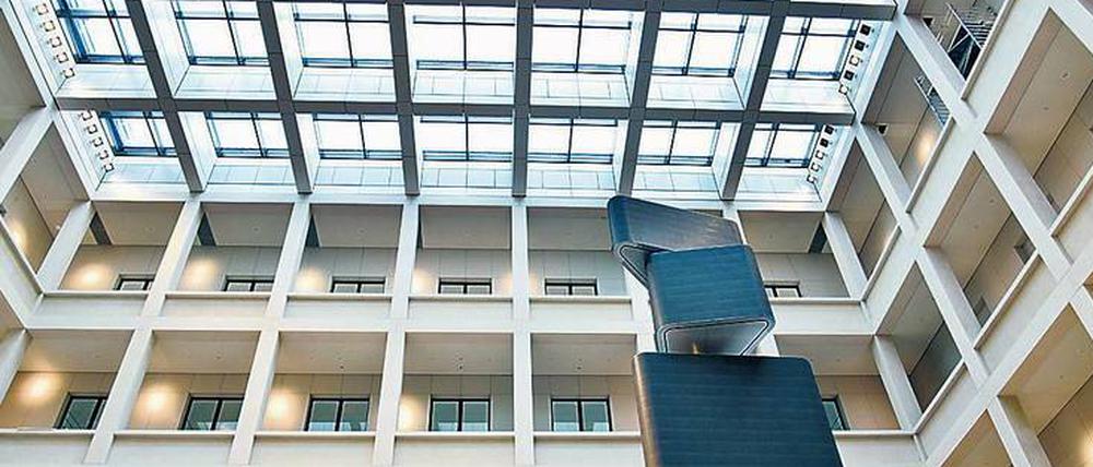 Hereinspaziert. Das Foyer – Kitty Kleist-Heinrich hat viele Orte in ihrer Langzeitdokumentation in sechs Jahren ungefähr hundertmal fotografiert. 