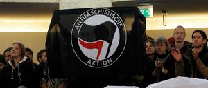 Aufgeheizte Stimmung. Bernd Luckes Hamburger Vorlesung wird gestört. 