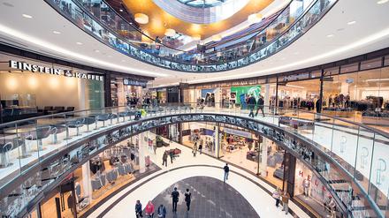 Auch in der Mall of Berlin ist an diesem Samstag weniger los als sonst. 