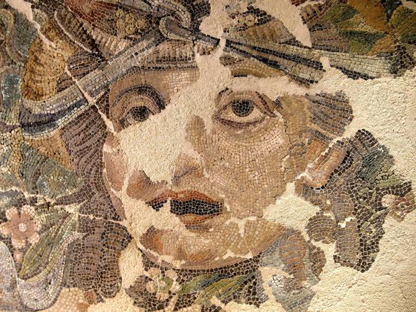 Eines der Mosaike im Museum des Kibbuz.