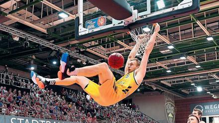 Alles andere als ein Durchhänger: Berlins Niels Giffey ist derzeit in starker Form.