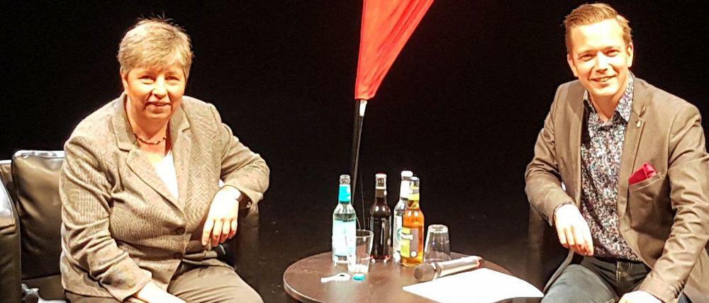 Am Dienstag im Theater an der Parkaue: Senatorin Katrin Lompscher und der Abgeordnete Sebastian Schlüsselburg (beide Linke). 