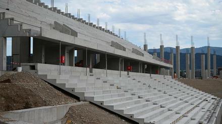 Neues Stadion, ungeahnte Probleme. Der SC Freiburg muss seine Pläne noch einmal neu sortieren.