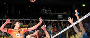 Berlins Jeffrey Jendryk (links) und Pierre Pujol sind am Sonntag klar favorisiert.