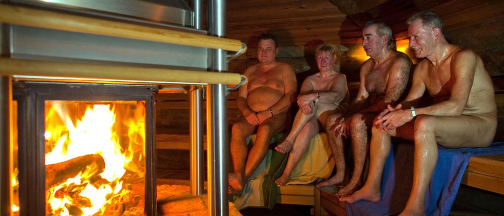Die Sauna ist ein wunderbarer Ort - und der letzte durch und durch kommunikationsfeindliche. Eigentlich.
