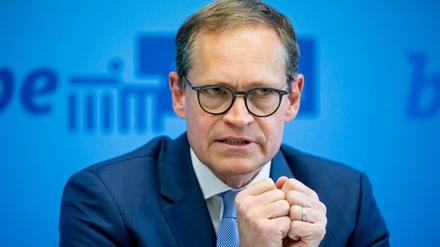 Solche Taten sollten in Berlin niemals zur Normalität werden, sagte Müller am Dienstag.