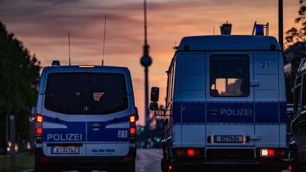 Einsatzfahrzeuge der Polizei Berlin.